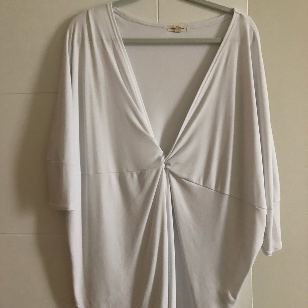 Urban Outfitters - Oversized V Neck T-Shirt